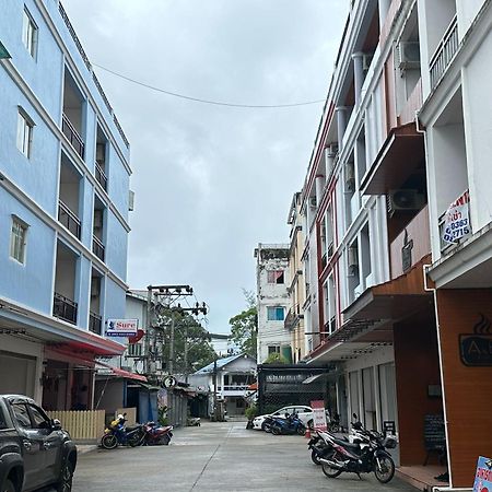Sure Guesthouse Kamala Beach Extérieur photo