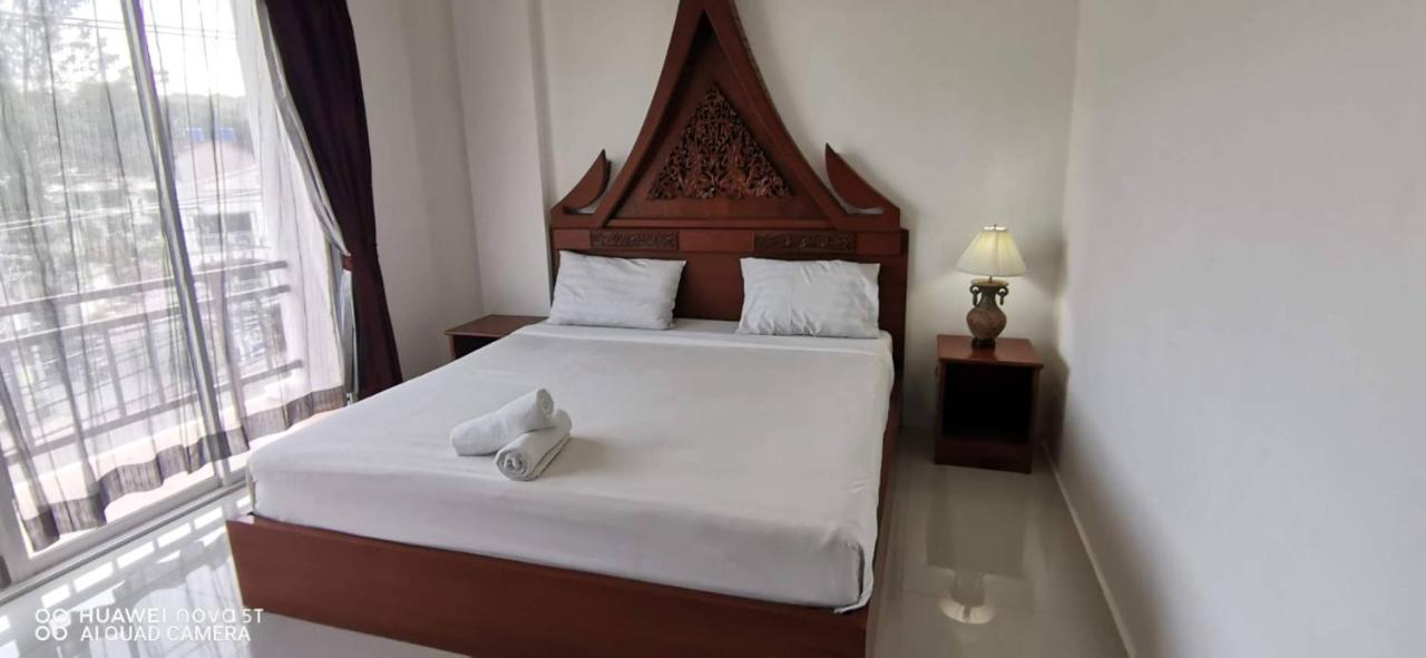 Sure Guesthouse Kamala Beach Extérieur photo