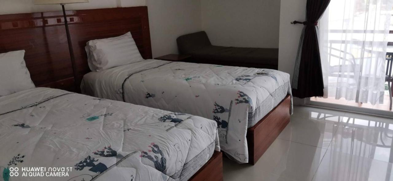Sure Guesthouse Kamala Beach Extérieur photo