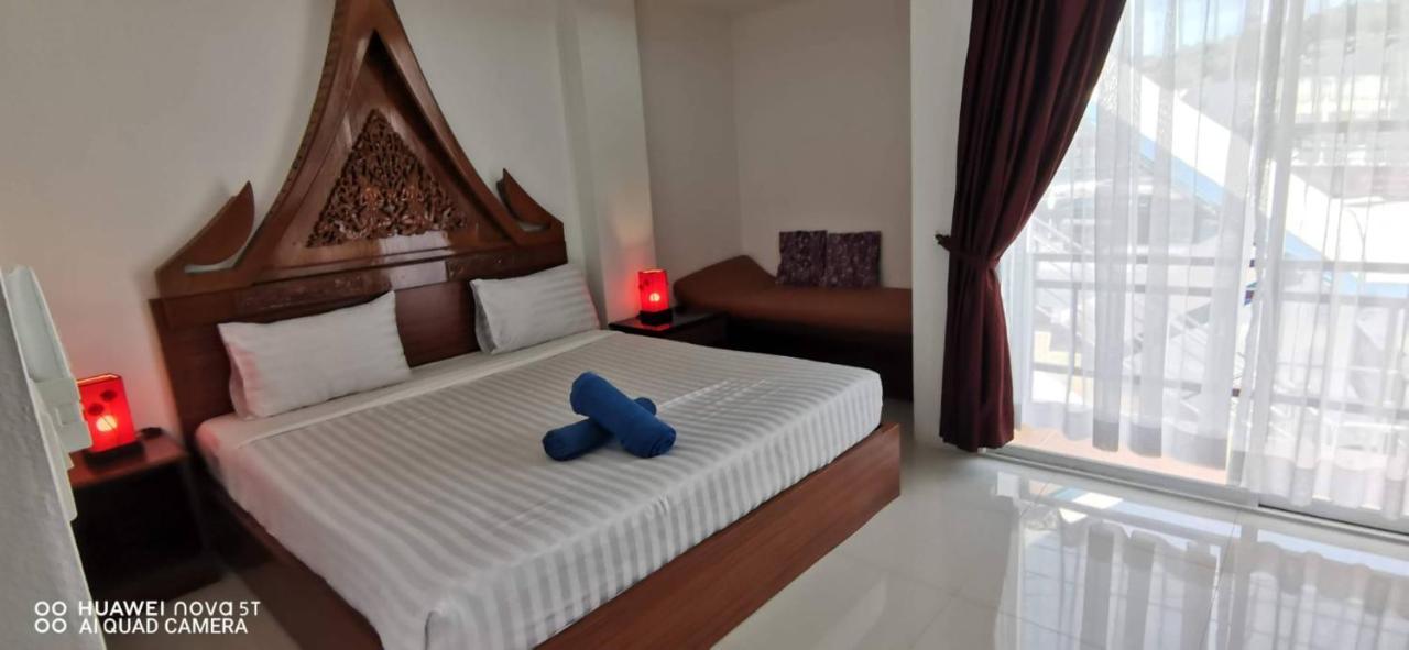 Sure Guesthouse Kamala Beach Extérieur photo