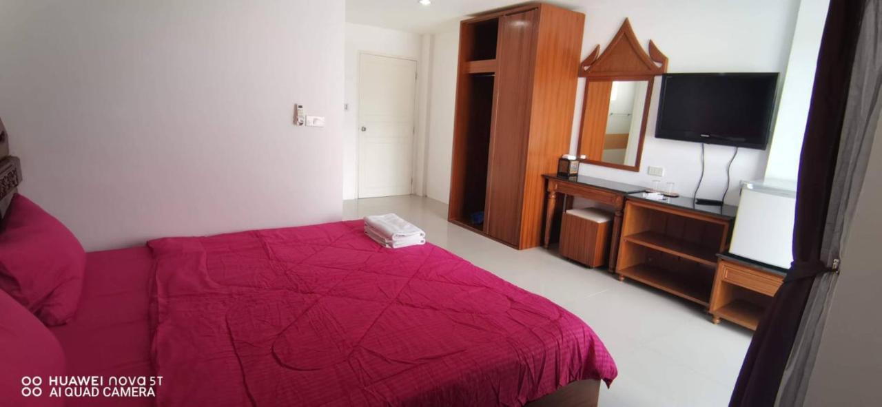 Sure Guesthouse Kamala Beach Extérieur photo